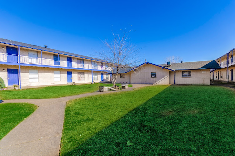 Hickory Apartments